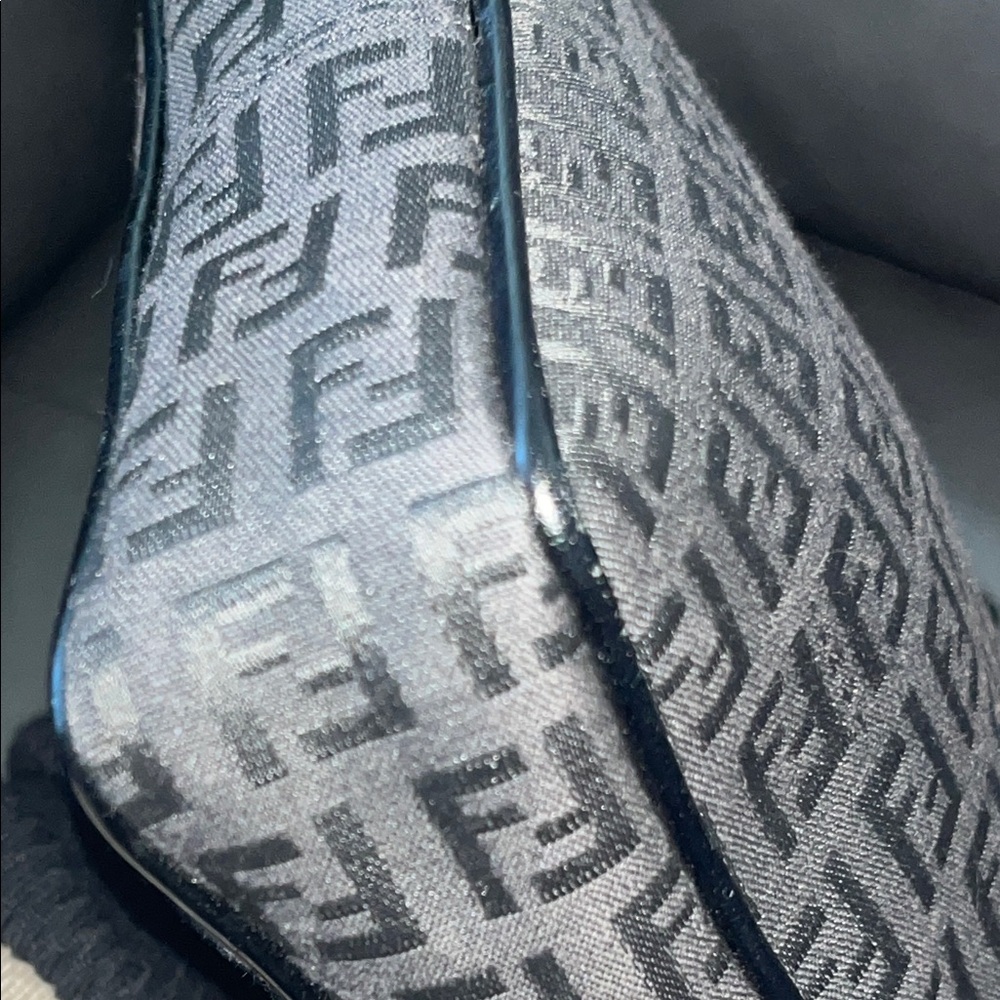 Fendi Black Monogram Bag Unisex - Picture 8 of 16